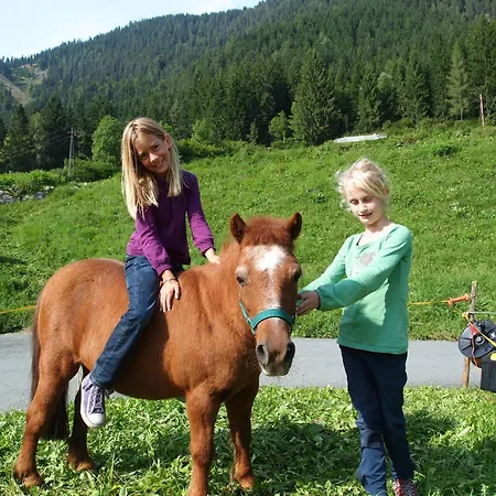 Obergasser Und Bergblick Farmház
