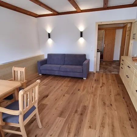 Farm stay Obergasser Und Bergblick Weissensee