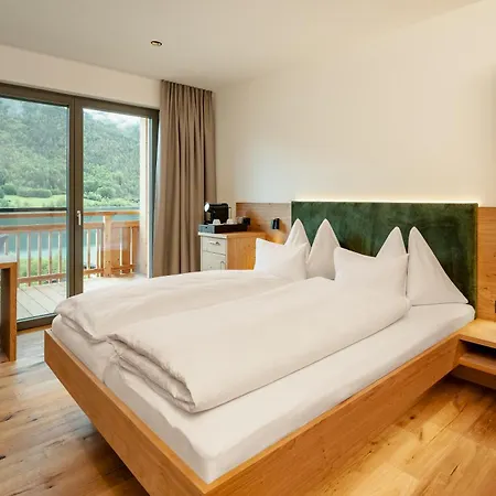 Obergasser Und Bergblick Weissensee