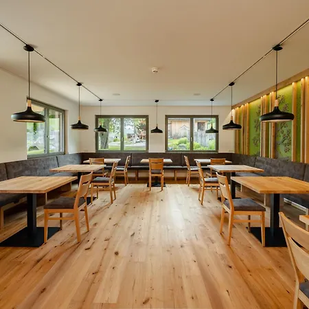 Farma Obergasser Und Bergblick