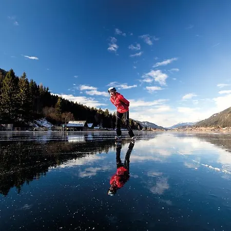 Farm stay Obergasser Und Bergblick Weissensee