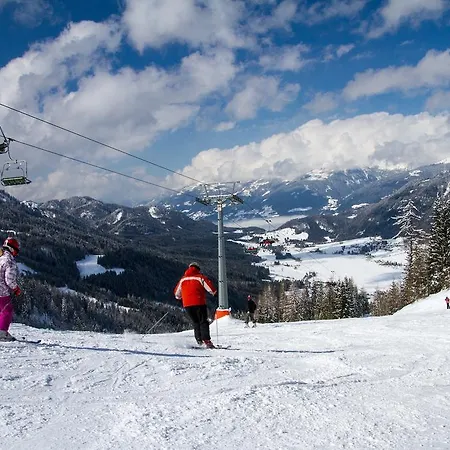 Obergasser Und Bergblick Weissensee