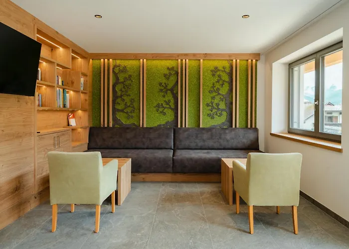 Obergasser Und Bergblick