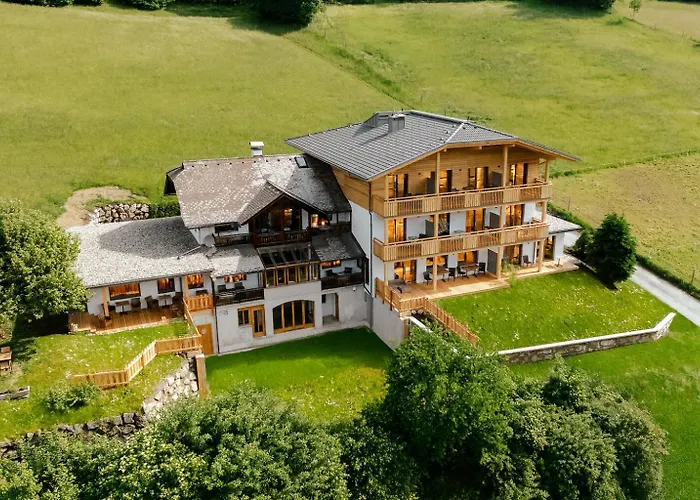 Obergasser Und Bergblick Weissensee