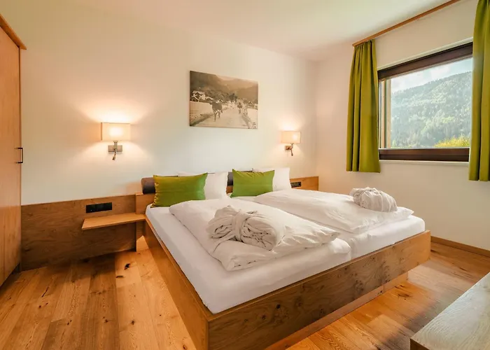 Obergasser Und Bergblick * Weissensee